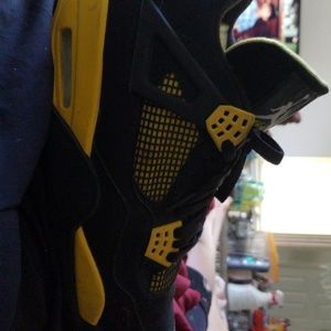 Jordan 4